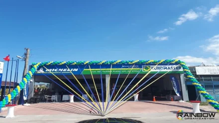 Rainbow Bursa Organizasyon tarafından yönetilen, profesyonel ve şık bir firma açılış organizasyonu anı.