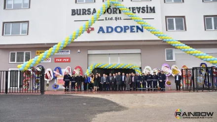 Rainbow Bursa Organizasyon tarafından Bursa'da düzenlenen, profesyonel bir iş yeri açılışı anı. Kalabalık ve şık bir açılış