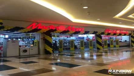 Bursa organizasyonlarında profesyonel balon süsleme hizmeti ile etkinlik alanını rengarenk ve şık bir şölene dönüştürüyoruz.