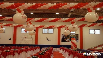Rainbow Bursa Organizasyon tarafından düzenlenen bir açılış organizasyonu anı. Bursa'daki etkinlik detayları ve kutlama