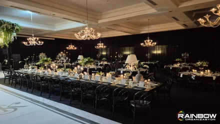 Bursa'nın doğal güzelliklerinde gerçekleşen şık bir kır düğünü organizasyonu kurulumu ve dekorasyonu.