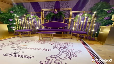 Bursa'da gerçekleşen şık ve romantik bir söz nişan organizasyonu konsepti; çiçek ve dekorasyon detayları.